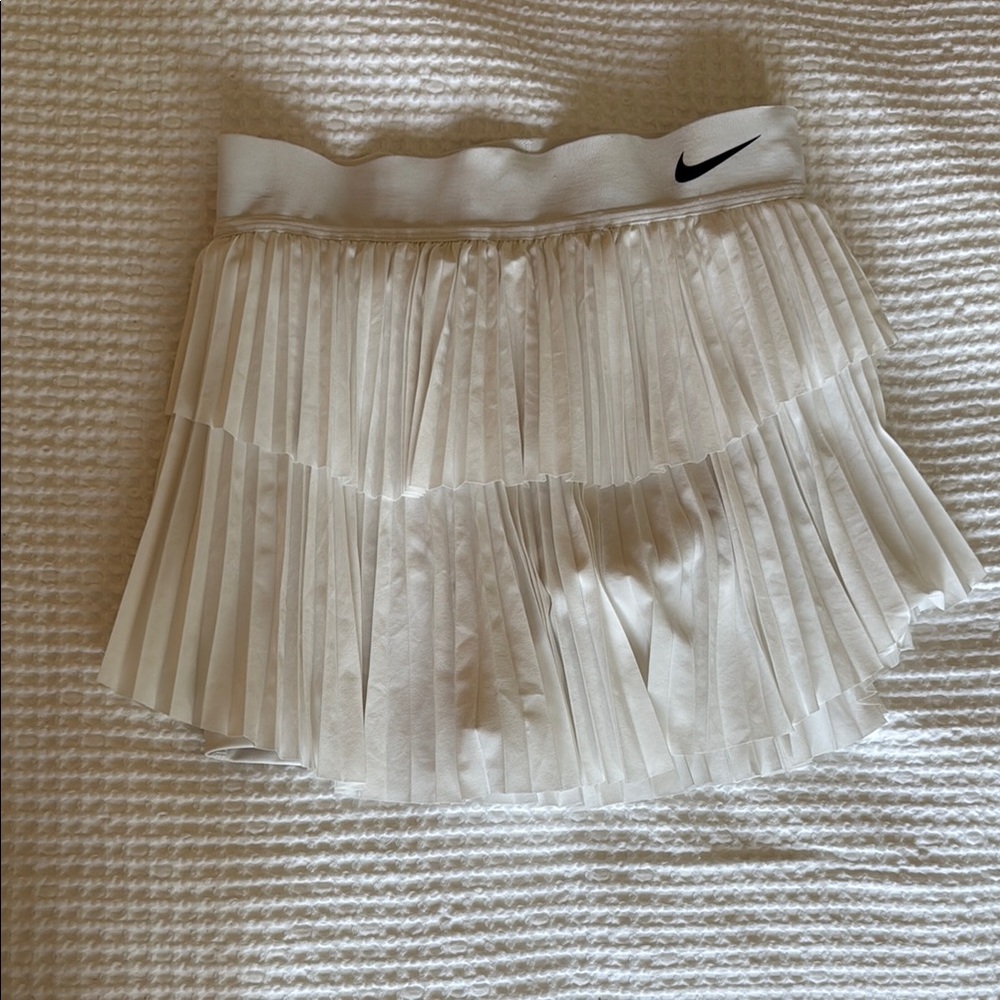 Nike White Mini Skater Skirt NEVER WORN